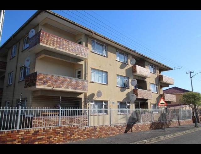 1 BEDROOM PROPERTY TO RENT IN GOODWOOD CENTRAL